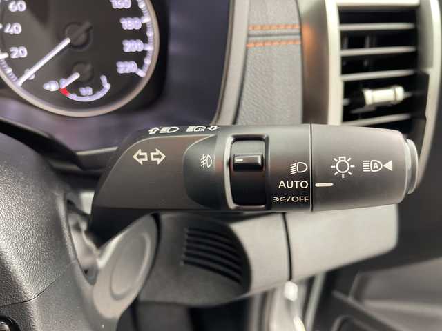 三菱 トライトン GSR 岐阜県 2025(令7)年 0.1万km ホワイトダイヤモンド 三菱e-Assist/・衝突軽減ブレーキ/・踏み間違い衝突防止アシスト/・車線逸脱警報システム/・車線逸脱防止支援/・後側方車両検知警報システム/・後退時交差車両検知警報システム/・オートマチックハイビーム/・レーダークルーズコントロールシステム/・標識認識システム/・ふらつき警報/純正9インチメモリナビ/フルセグ/BT/USB/LEDヘッドライト/ブラインドスポットモニター/ステアリングヒーター/前席シートヒーター/スポーツバー/純正デットライナー