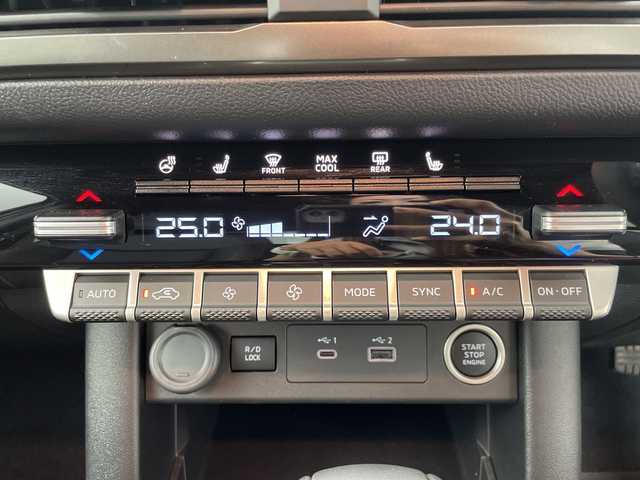 三菱 トライトン GSR 岐阜県 2025(令7)年 0.1万km ホワイトダイヤモンド 三菱e-Assist/・衝突軽減ブレーキ/・踏み間違い衝突防止アシスト/・車線逸脱警報システム/・車線逸脱防止支援/・後側方車両検知警報システム/・後退時交差車両検知警報システム/・オートマチックハイビーム/・レーダークルーズコントロールシステム/・標識認識システム/・ふらつき警報/純正9インチメモリナビ/フルセグ/BT/USB/LEDヘッドライト/ブラインドスポットモニター/ステアリングヒーター/前席シートヒーター/スポーツバー/純正デットライナー