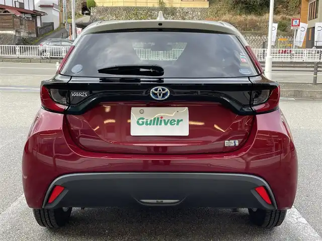 トヨタ ヤリス ハイブリッド G 岐阜県 2020(令2)年 7.3万km ホワイト/センシュアルレッドマイカ ワンオーナー/ディスプレイオーディオ/【Bluetooth】/バックカメラ/ドライブレコーダー/ETC/純正フロアマット/LEDオートライト/クルーズコントロール/横滑り防止装置/レーンキープアシスト/アイドリングストップ/保証書/取扱説明書