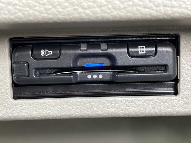 スズキ ラパン S 富山県 2019(令1)年 8.4万km フォーンベージュメタリック/ホワイト2トーンルーフ 禁煙車/バックカメラ/社外ナビ/電動格納ミラー/キセノンヘッドランプ（HID）/スマートキー/シートヒーター（運転席）/アイドリングストップ/ETC/プッシュスタート/純正フロアマット/本革巻きステアリング/盗難防止装置/衝突軽減システム/横滑り防止装置/ウッドパネル