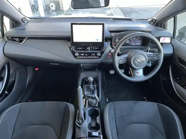 トヨタ ＧＲカローラ RZ 東京都 2024(令6)年 1万km プラチナホワイトパールマイカ 4WD/6MT/純正ナビ/JBLサウンド/バックカメラ/フルセグTV/ETC2.0/前席シートヒーター/ステアリングヒーター/ブラインドスポットモニター/衝突軽減装置/横滑り防止装置/レーンアシスト/リヤクロストラフィックアラート/ロードサインアシスト/LEDライト/フォグライト/純正フロアマット/スマートキー