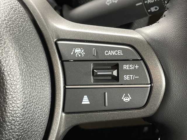 ホンダ フリード ハイブリット e:HEV AIR EX 神奈川県 2025(令7)年 0.1千km メテオロイドグレーメタリック 登録済未使用車/純正9型ディスプレイオーディオ【LXM-242ZFNI】/ホンダコネクトナビ/フルセグ　Bluetooth　AM FM　USB　iPod/両側電動スライドドア【サンシェード】/ホンダセンシング/CMBS衝突軽減ブレーキ/誤発進抑制機能/急アクセル抑制機能/路外逸脱抑制機能/アダブティブクルーズコントロール/LKAS車線維持支援システム/先行車発進お知らせ機能/標識認識機能/ブラインドスポットインフォメーション/パーキングセンサーシステム/後退出庫サポート/オートハイビーム/革巻きステアリング/前席シートヒーター/ECON/電動パーキングブレーキ/オートブレーキホールド/プッシュスタート/スマートキー/純正15インチアルミホイール/LEDヘッドランプ/オートライト/スペアキー