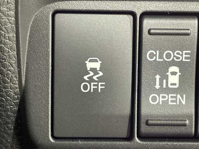 ホンダ フリード ハイブリット e:HEV AIR EX 神奈川県 2025(令7)年 0.1千km メテオロイドグレーメタリック 登録済未使用車/純正9型ディスプレイオーディオ【LXM-242ZFNI】/ホンダコネクトナビ/フルセグ　Bluetooth　AM FM　USB　iPod/両側電動スライドドア【サンシェード】/ホンダセンシング/CMBS衝突軽減ブレーキ/誤発進抑制機能/急アクセル抑制機能/路外逸脱抑制機能/アダブティブクルーズコントロール/LKAS車線維持支援システム/先行車発進お知らせ機能/標識認識機能/ブラインドスポットインフォメーション/パーキングセンサーシステム/後退出庫サポート/オートハイビーム/革巻きステアリング/前席シートヒーター/ECON/電動パーキングブレーキ/オートブレーキホールド/プッシュスタート/スマートキー/純正15インチアルミホイール/LEDヘッドランプ/オートライト/スペアキー