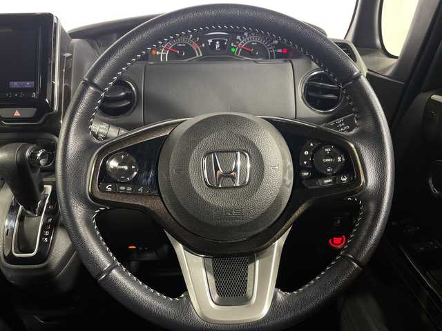 ホンダ Ｎ ＢＯＸ カスタム G L ターボ ホンダセンシング 神奈川県 2019(令1)年 6.9万km プレミアムグラマラスブロンズP 社外8インチナビ/ホンダセンシング/衝突被害軽減システム/バックカメラ/アダプティブクルーズコントロール/フリップダウンモニター/ハーフレザーシート/両側パワースライドドア/横滑り防止装置/ETCビルトイン/アイドリングストップ/LEDヘッドライト/フォグランプ/オートライト/ウィンカーミラー/電動格納ミラー/純正15インチAW/プッシュスタート/スマートキー/フロアマット/スペアキー/取扱説明書/保証書/アレルクリーンプラスシート/プラズマクラスター技術搭載フルオート・エアコンディショナー/パドルシフト/先行者お知らせ機能/車線維持支援システム/衝突軽減ブレーキ/誤発進抑制機能/後方誤発進抑制機能/歩行者事故軽減ステアリング/路外逸脱抑制機能