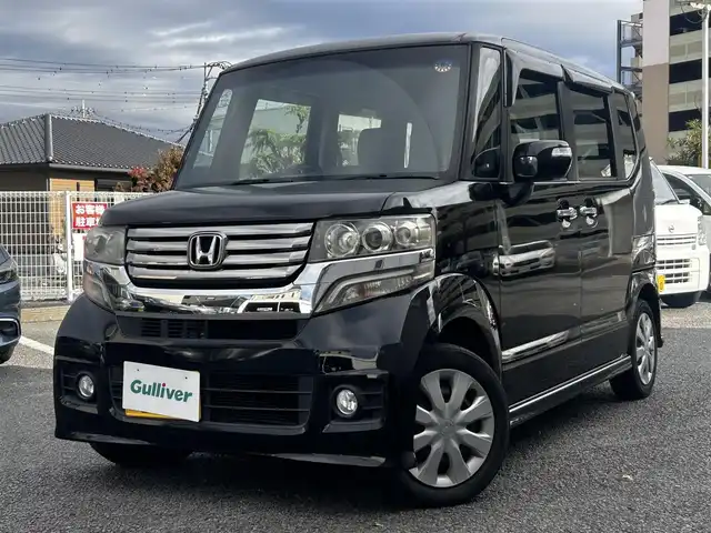 ホンダ Ｎ ＢＯＸ カスタム G 静岡県 2014(平26)年 6.1万km スマートブラック ユーザー買取車両/純正ミュージックサーバー/[AM/FM/CD/USB/AUX]/エンジンスタートボタン/USB入力端子/ベンチシート/横滑り防止装置/片側イージークローザードア/保証書/取扱説明書