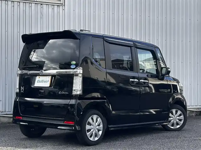 ホンダ Ｎ ＢＯＸ カスタム G 静岡県 2014(平26)年 6.1万km スマートブラック ユーザー買取車両/純正ミュージックサーバー/[AM/FM/CD/USB/AUX]/エンジンスタートボタン/USB入力端子/ベンチシート/横滑り防止装置/片側イージークローザードア/保証書/取扱説明書