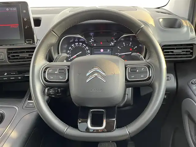 シトロエン シトロエン ベルランゴ エディション ノアール 東京都 2024(令6)年 1.8万km ノアールペルラネラ 純正ディスプレイオーディオ/パノラマルーフ/サイド／バックカメラ/Ａｐｐｌｅ　Ｃａｒ　Ｐｌａｙ/Ａｕｄｏｒｏｉｄｏ　Ａｕｔｏ/アンビエンスライト/レーンキープ/ＡＣＣ/ＢＳＭ/ＥＴＣ/スマートキー