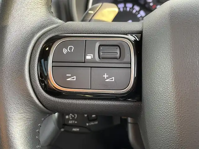 シトロエン シトロエン ベルランゴ エディション ノアール 東京都 2024(令6)年 1.8万km ノアールペルラネラ 純正ディスプレイオーディオ/パノラマルーフ/サイド／バックカメラ/Ａｐｐｌｅ　Ｃａｒ　Ｐｌａｙ/Ａｕｄｏｒｏｉｄｏ　Ａｕｔｏ/アンビエンスライト/レーンキープ/ＡＣＣ/ＢＳＭ/ＥＴＣ/スマートキー