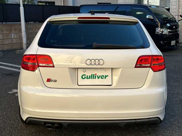アウディ Ｓ３ スポーツバック 東京都 2009(平21)年 8.8万km 白 純正ナビ/　＜フルセグTV/DVD/CD/Bluetooth＞/ETC/ハーフレザーシート/シートヒーター/パワーシート/前方ドライブレコーダー/パドルシフト/革巻きステアリング/スペアキー/純正フロアマット/取扱説明書/保証書