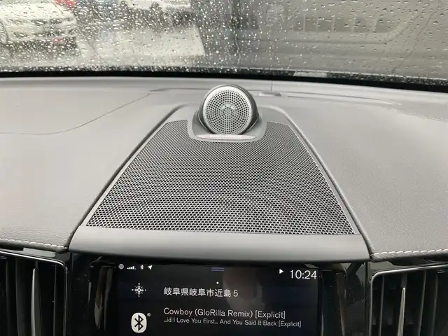 ボルボ ＸＣ６０ B5 AWD インスクリプション 岐阜県 2020(令2)年 2.7万km グレーＭ 電子制御式4輪エアサスペンション/Bowers&Wilkinsプレミアムサウンド/パノラマガラスサンルーフ/City Safety（衝突回避被害軽減ブレーキシステム）/　歩行者・サイクリスト・大型動物検知機能（夜間含む）/　インターセクションサポート（右折時対向車検知機能）/　対向車対応機能/　ステアリングサポート（衝突回避支援機能）/オンカミングレーンミティゲーション/全車速追従機能付ACC/パイロットアシスト/後車衝突回避支援機能付ブラインドスポット/レーンチェンジマージエイド/レーンキーピングエイド/フルアクティブハイビーム/360°ビューカメラ/ヘッドアップ・ディスプレイ/HDDナビゲーションシステム/12セグ地上デジタルTV/ETC2.0対応車載器