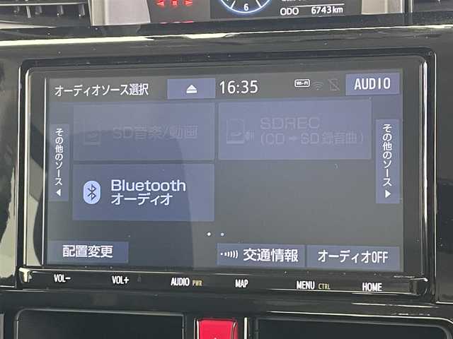 トヨタ ルーミー カスタムG 大分県 2023(令5)年 0.7万km ブラックマイカメタリック 純正９型ナビ　NSZT-Y68T/(CD/DVD/Ｂｌｕｅｔｏｏｔｈ/フルセグＴＶ/SD)/スマートアシストIII/・衝突回避支援ブレーキ機能/・衝突警報機能/・車線逸脱警報機能/・誤発進抑制制御機能/・先行車発進お知らせ機能/・コーナーセンサー/・オートハイビーム/アダプティブクルーズコントロール/パノラミックビューモニター/ビルトインＥＴＣ/ワンオーナー/寒冷地仕様/スマートキー×２/純正ドライブレコーダー/両側パワースライド/オートホールド/電動格納ウィンカーミラー/ドアバイザー/ステアリングリモコン/リアサンシェード