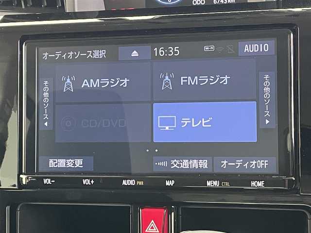 トヨタ ルーミー カスタムG 大分県 2023(令5)年 0.7万km ブラックマイカメタリック 純正９型ナビ　NSZT-Y68T/(CD/DVD/Ｂｌｕｅｔｏｏｔｈ/フルセグＴＶ/SD)/スマートアシストIII/・衝突回避支援ブレーキ機能/・衝突警報機能/・車線逸脱警報機能/・誤発進抑制制御機能/・先行車発進お知らせ機能/・コーナーセンサー/・オートハイビーム/アダプティブクルーズコントロール/パノラミックビューモニター/ビルトインＥＴＣ/ワンオーナー/寒冷地仕様/スマートキー×２/純正ドライブレコーダー/両側パワースライド/オートホールド/電動格納ウィンカーミラー/ドアバイザー/ステアリングリモコン/リアサンシェード
