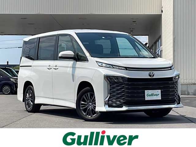 トヨタ ヴォクシー S－Z 道北・旭川 2022(令4)年 3.2万km ホワイトパールクリスタルシャイン ・４WD/・禁煙車/・寒冷地仕様/・10.5インチ純正ナビ/CD/DVD/フルセグTV/BT/USB/HDMI/ミラーキャスト/・純正フリップダウンモニター/・両側電動スライドドア/・助手席側ユニバーサルステップ/・電動リアゲート/・前席シートヒーター/・バックカメラ////トヨタセーフティセンス////・プリクラッシュセーフティ/・レーントレーニングアシスト/・レーンディパーチャーアラート/・レーダークルーズコントロール/・アダプティブハイビームシステム/・プロアクティブドライビングアシスト/・発進遅れ告知機能/・緊急時操舵支援/・フロントクロストラフィックアラート/・ステアリングヒーター/・前後コーナーセンサー/・前方ドライブレコーダー/・LEDヘッドライト/・純正フロアマット/・ビルトインETC/・ミラーヒーター/・スペアキー/・保証書＆取扱説明書/・社外AW冬タイヤ積込