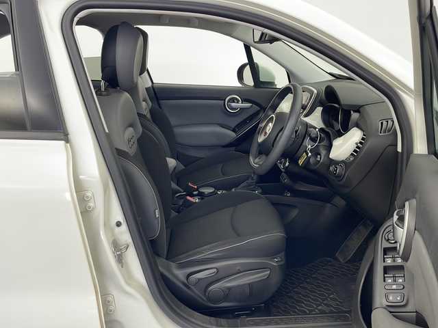 フィアット ５００Ｘ ポップスター 秋田県 2016(平28)年 7.7万km BIANCO GHIACCIO パドルシフト/電動パーキングブレーキ/コーナーセンサー/クルーズコントロール/ETC/オートエアコン/スマートキー/純正アルミホイール/アイドリングストップ/オートライト