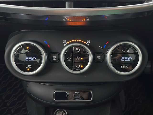 フィアット ５００Ｘ ポップスター 秋田県 2016(平28)年 7.7万km BIANCO GHIACCIO パドルシフト/電動パーキングブレーキ/コーナーセンサー/クルーズコントロール/ETC/オートエアコン/スマートキー/純正アルミホイール/アイドリングストップ/オートライト