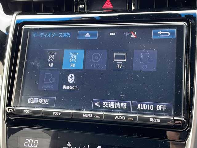 トヨタ ハリアー プレミアム 山形県 2017(平29)年 4.9万km ホワイトパールクリスタルシャイン 純正9インチナビ/（CD/DVD/Bluetooth/フルセグTV)/Toyota Safety Sense/・オートハイビーム/・レーンディパーチャーアラート/・プリクラッシュセーフティ/・レーダークルーズコントロール/電動パーキングブレーキ/オートブレーキホールド/バックカメラ/ビルトインETC2.0/前方ドラレコ/パワーバックドア/ハーフレザーシート/運転席パワーシート/LEDヘッドライト/オートライト/アイドリングストップ/MTモード付AT/プッシュスタート/スマートキー×２