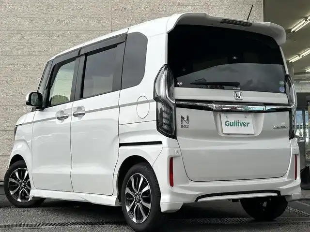 ホンダ Ｎ ＢＯＸ カスタム G L ホンダセンシング 兵庫県 2020(令2)年 3万km プラチナホワイトパール 純正8インチディーラーナビ/（CD/DVD/BT/フルセグTV）/バックカメラ/片側パワースライドドア/純正ドライブレコーダー/リア社外ドライブレコーダー/前席シートヒーター/レーダークルーズコントロール/レーンキーピングサポート/LEDヘッドライト/LEDヘッドライト/フロアマット/ドアバイザー/スマートキー/保証書/取扱説明書
