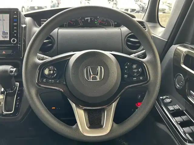 ホンダ Ｎ ＢＯＸ カスタム G L ホンダセンシング 兵庫県 2020(令2)年 3万km プラチナホワイトパール 純正8インチディーラーナビ/（CD/DVD/BT/フルセグTV）/バックカメラ/片側パワースライドドア/純正ドライブレコーダー/リア社外ドライブレコーダー/前席シートヒーター/レーダークルーズコントロール/レーンキーピングサポート/LEDヘッドライト/LEDヘッドライト/フロアマット/ドアバイザー/スマートキー/保証書/取扱説明書