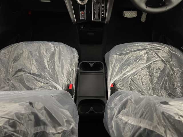 三菱 デリカＤ：５ シャモニー 新潟県 2025(令7)年 0.1千km 黒 4WD/e-Assist/登録済未使用車/マルチアラウンドモニター/両側パワースライドドア/パワーバックドア/レーダークルーズコントロール/LEDオートライト/ハーフレザーシート/シートヒーター/純正18インチアルミホイール/パドルシフト/ブラインドスポットウォーニング/ステアリングヒーター/スマートキー