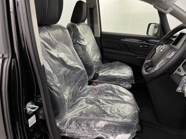 三菱 デリカＤ：５ シャモニー 新潟県 2025(令7)年 0.1千km 黒 4WD/e-Assist/登録済未使用車/マルチアラウンドモニター/両側パワースライドドア/パワーバックドア/レーダークルーズコントロール/LEDオートライト/ハーフレザーシート/シートヒーター/純正18インチアルミホイール/パドルシフト/ブラインドスポットウォーニング/ステアリングヒーター/スマートキー