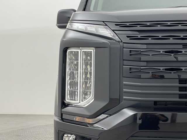 三菱 デリカＤ：５ シャモニー 新潟県 2025(令7)年 0.1千km 黒 4WD/e-Assist/登録済未使用車/マルチアラウンドモニター/両側パワースライドドア/パワーバックドア/レーダークルーズコントロール/LEDオートライト/ハーフレザーシート/シートヒーター/純正18インチアルミホイール/パドルシフト/ブラインドスポットウォーニング/ステアリングヒーター/スマートキー