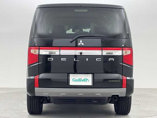 三菱 デリカＤ：５ シャモニー 新潟県 2025(令7)年 0.1千km 黒 4WD/e-Assist/登録済未使用車/マルチアラウンドモニター/両側パワースライドドア/パワーバックドア/レーダークルーズコントロール/LEDオートライト/ハーフレザーシート/シートヒーター/純正18インチアルミホイール/パドルシフト/ブラインドスポットウォーニング/ステアリングヒーター/スマートキー