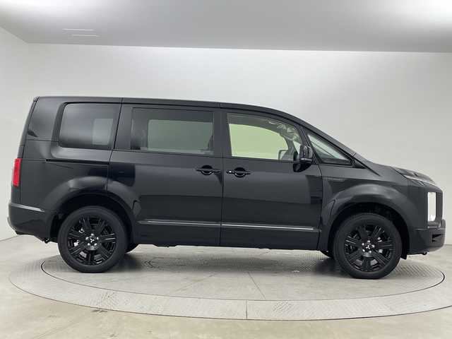 三菱 デリカＤ：５ シャモニー 新潟県 2025(令7)年 0.1千km 黒 4WD/e-Assist/登録済未使用車/マルチアラウンドモニター/両側パワースライドドア/パワーバックドア/レーダークルーズコントロール/LEDオートライト/ハーフレザーシート/シートヒーター/純正18インチアルミホイール/パドルシフト/ブラインドスポットウォーニング/ステアリングヒーター/スマートキー