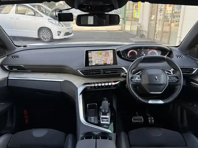 プジョー ３００８ GT ブルー HDi 愛知県 2021(令3)年 1.9万km BLANC NACRE /正規ディーラー車//禁煙車//ワンオーナー//8インチタッチスクリーンナビ//フルセグ/BT/USB//CarPlay/AndroidAuto//バックカメラ/左サイドカメラ//ETC//前後ドライブレコーダー//ワイヤレス充電//テップレザー×アルカンターラシート//D席メモリー付電動シート＆マルチポイントランバーサポート//マッサージ機能付き//シートヒーター//ハンズフリー電動テールゲート//ADAS//アクティブセーフティブレーキ//ブラインドスポットモニター//トラフィックサインインフォメーション//パーキングセンサー//疲労検知システム//レーダークルーズコントロール//スピードリミッター//フルLEDヘッドライト//フォグランプ//インテリジェントハイビーム//アダクティブライト//アンビエントライト//パドルシフト//ドライブモード//Sport/Normal/Eco/Sand/Mud/Snow//TRC//アドバンスドグリップコントロール//ルーフレール//純正18インチAW//スペアタイヤ//オートリトラクタブルウィンカーミラー//革巻きステアリング//ステアスイッチ//プッシュスタート//スペアスマートキー//純正フロアマット/ラゲージマット//保証書/取扱説明書//D記録簿R4.5.6