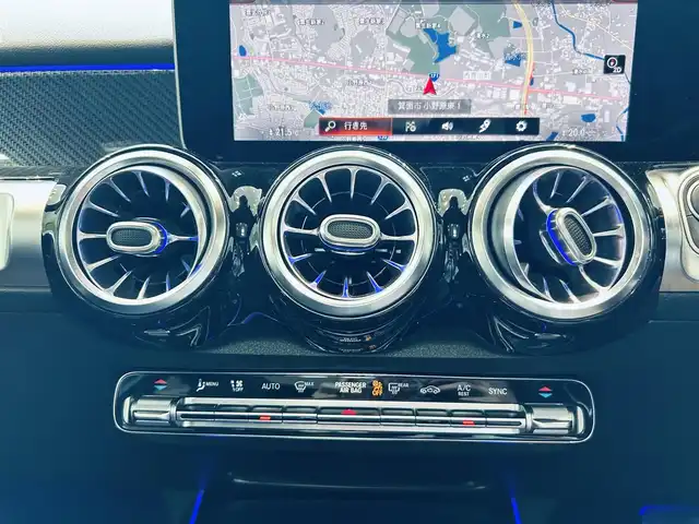メルセデス・ベンツ ＧＬＢ２００ｄ AMGライン 大阪府 2020(令2)年 3.9万km コスモスブラック レーダーセーフティP/パノラマサンルーフ/ハーフレザー/メモリ付きパワーシート/シートヒーター/純正ナビ/TV/360度カメラ/ACC/ブラインドスポット/純正19インチAW/LEDヘッドライト/アンビエントライト/電動リアゲート/クリアランスソナー/ワイヤレス充電/パドルシフト/ルーフレール/ETC/ドラレコ