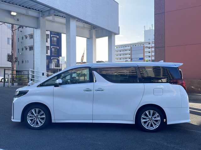 トヨタ アルファード S 宮崎県 2020(令2)年 13.9万km ホワイトパールクリスタルシャイン ディスプレイオーディオ ETC 前方ドラレコ USB入力端子 後席モニター バックカメラ Bluetooth 両側パワースライドドア フルセグTV 3列シート LEDライト オートライト  純正フロアマット 純正アルミホイール ワンオーナー