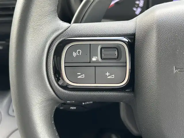 シトロエン シトロエン ベルランゴ シャイン ブルーHDi 福岡県 2022(令4)年 1.4万km サーブル ワンオーナー/純正ナビ（AM/FM/USB/iPod)/ブラインドスポットモニター/バックカメラ/パノラミックガラスルーフ/前後ドライブレコーダー/アクティブクルーズコントロール/ルーフレール/ETC/本革巻きステアリング/アクティブセーフティブレーキ/トラクションコントロール/インテリジェントハイビーム/パーキングセンサー/両側スライドドア/純正フロアマット/純正15インチアルミホイール/スペアキー×１/取扱説明書/保証書