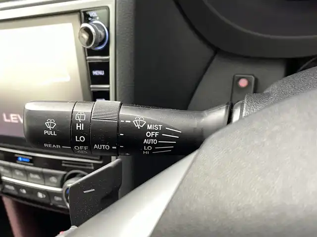 スバル レヴォーグ 2．0STIスポーツアイサイト 熊本県 2017(平29)年 9万km ダークグレーメタリック 禁煙車　/STIフロントエアロ　/純正ナビ（ＣＤ・ＤＶＤ・フルセグ・ＢＴ・ＳＤ・ＵＳＢ）/社外前後ドライブレコーダー　/バックカメラ　/ビルトインＥＴＣ　/後ろのみクリアランスソナー/レーダークルーズコントロール　/ブラインドスポットモニター/衝突軽減ブレーキ/レーンキープアシスト/横滑り防止/前席シートヒーター/前席パワーシート/純正フロアマット/純正１８インチAW/オートライト/LEDヘッドライト/フォグランプ/スマートキー/プッシュスタート/スペアキー1本