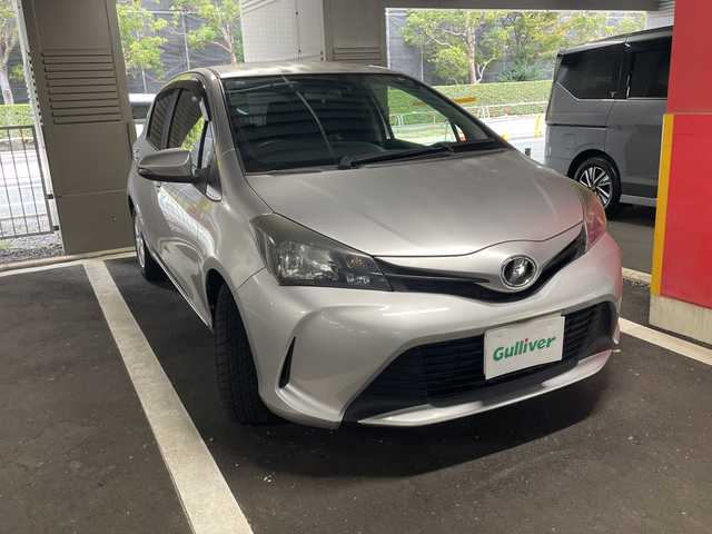 トヨタ ヴィッツ F 愛知県 2015(平27)年 7.2万km シルバーM