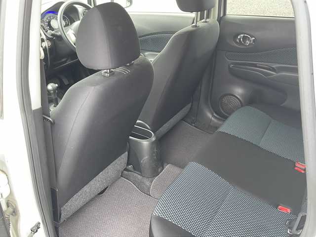 日産 ノート X DIG－S 島根県 2014(平26)年 6.3万km ブリリアントホワイトパール ケンウッドナビ/フルセグTV/ETC/ドライブレコーダー/SRSエアバッグ/エコスーパーチャージャー/アイドリングストップ/オートエアコン/トリコットシート/プライバシーガラス/スマートキー/エンジンプッシュスターター/イモビライザー/禁煙車