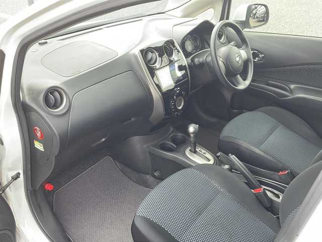 日産 ノート X DIG－S 島根県 2014(平26)年 6.3万km ブリリアントホワイトパール ケンウッドナビ/フルセグTV/ETC/ドライブレコーダー/SRSエアバッグ/エコスーパーチャージャー/アイドリングストップ/オートエアコン/トリコットシート/プライバシーガラス/スマートキー/エンジンプッシュスターター/イモビライザー/禁煙車