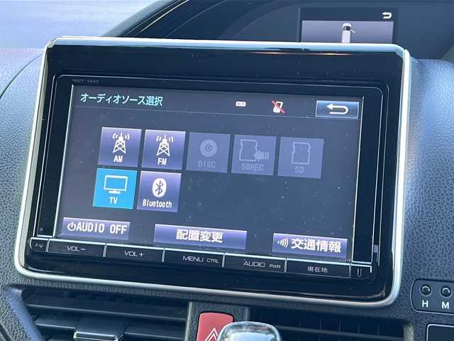 トヨタ エスクァイア Gi 福島県 2015(平27)年 8.3万km ホワイトパールクリスタルシャイン ワンオナ　純正ＳＤナビ　バックＣ　フルセグ　ＢＴ　両側パワスラ　ＬＥＤヘッドライト　オートハイビーム　寒冷地仕様　前席シートヒーター　２１年式冬タイヤ付純正ＡＷ車載　クルコン　ビルトＥＴＣ　黒革シート