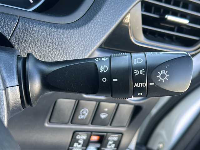 トヨタ エスクァイア Gi 福島県 2015(平27)年 8.3万km ホワイトパールクリスタルシャイン ワンオナ　純正ＳＤナビ　バックＣ　フルセグ　ＢＴ　両側パワスラ　ＬＥＤヘッドライト　オートハイビーム　寒冷地仕様　前席シートヒーター　２１年式冬タイヤ付純正ＡＷ車載　クルコン　ビルトＥＴＣ　黒革シート