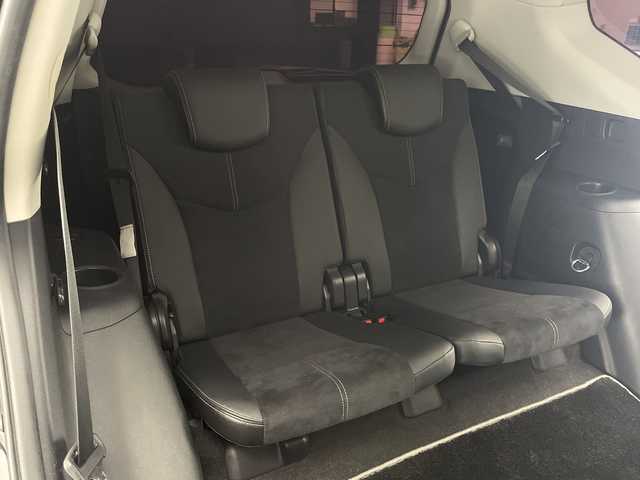 トヨタ プリウス α S ツーリングセレ GRスポーツ 宮崎県 2018(平30)年 7.1万km アティチュードブラックマイカ 禁煙車/純正9型ナビTV/（NSZT-Y68T/CD/DVD/Bluetooth/フルセグTV)/純正バックカメラ/純正LEDオートライト/純正LEDフォグ/純正18インチアルミ/純正エアロ/純正ルーフエンドスポイラー/純正フロアマット/ウインカードアミラー/ピアノブラックパネル/GRハーフレザーシート/本革巻ハンドル/スマートキー/プッシュエンジンスタート/新車時保証書/取扱い説明書