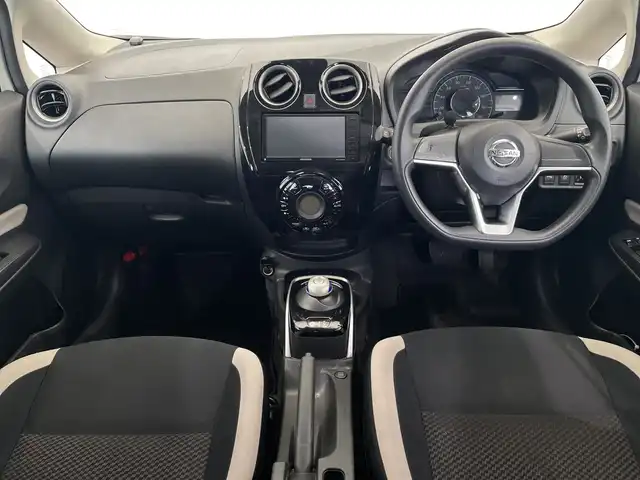 日産 ノート e－パワー X 栃木県 2020(令2)年 5.2万km ブリリアントホワイトパール メモリーナビ/（CD/DVD/Bluetooth/フルセグTV）/バックモニター/エマージェンシーブレーキ/踏み間違い防止アシスト/ETC/デジタルインナーミラー型前後ドライブレコーダー/オートライト/LEDヘッドライト/横滑り防止装置/フォグランプ/スマートキー/プッシュスタート/電動格納ミラー/純正アルミホイール/純正フロアマット