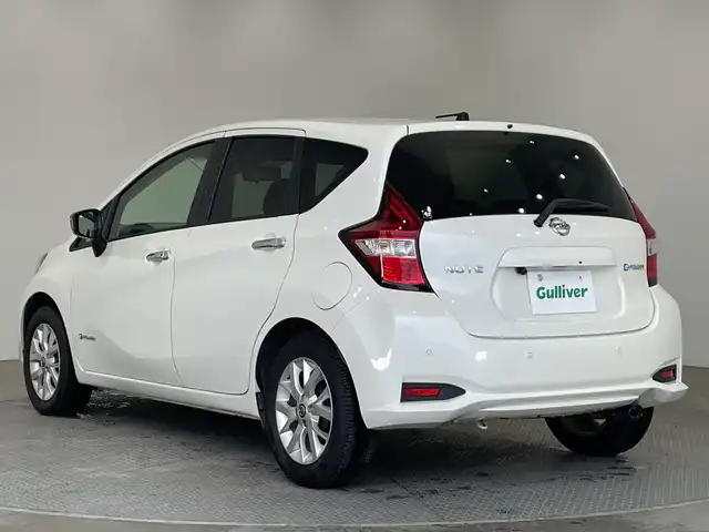 日産 ノート e－パワー X 栃木県 2020(令2)年 5.2万km ブリリアントホワイトパール メモリーナビ/（CD/DVD/Bluetooth/フルセグTV）/バックモニター/エマージェンシーブレーキ/踏み間違い防止アシスト/ETC/デジタルインナーミラー型前後ドライブレコーダー/オートライト/LEDヘッドライト/横滑り防止装置/フォグランプ/スマートキー/プッシュスタート/電動格納ミラー/純正アルミホイール/純正フロアマット