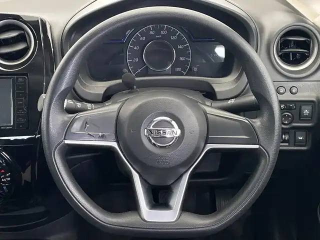 日産 ノート e－パワー X 栃木県 2020(令2)年 5.2万km ブリリアントホワイトパール メモリーナビ/（CD/DVD/Bluetooth/フルセグTV）/バックモニター/エマージェンシーブレーキ/踏み間違い防止アシスト/ETC/デジタルインナーミラー型前後ドライブレコーダー/オートライト/LEDヘッドライト/横滑り防止装置/フォグランプ/スマートキー/プッシュスタート/電動格納ミラー/純正アルミホイール/純正フロアマット