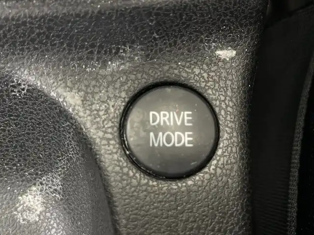 日産 ノート e－パワー X 栃木県 2020(令2)年 5.2万km ブリリアントホワイトパール メモリーナビ/（CD/DVD/Bluetooth/フルセグTV）/バックモニター/エマージェンシーブレーキ/踏み間違い防止アシスト/ETC/デジタルインナーミラー型前後ドライブレコーダー/オートライト/LEDヘッドライト/横滑り防止装置/フォグランプ/スマートキー/プッシュスタート/電動格納ミラー/純正アルミホイール/純正フロアマット