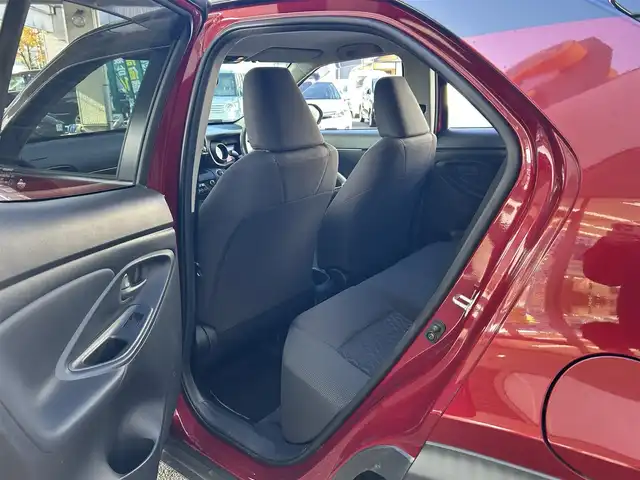 トヨタ ヤリスクロス G 宮城県 2020(令2)年 4.6万km ブラックマイカ/センシュアルレッドマイカ ・ワンオーナー/・純正ナビ/（Bluetooth/ミラキャスト/スマートデバイスリンク）/・全方位カメラ/・レーダークルーズコントロール/・レーンキープアシスト/・後方警戒システム/・衝突軽減装置/・前後コーナーセンサー/・電動パーキングブレーキ/・ブレーキホールド/・革ステアリング/・ステアリングスイッチ/・MTモード/・電動格納ウィンカーミラー/・ETC/・ISOFIX/・LEDライト/・オートライト/・オートハイビーム/・リアプライバシーガラス/・バイザー/・フロアマット/・W＋サイドエアバッグ/ABS/・純正16インチアルミホイール/・スマートキー/・プッシュスタート/・取扱説明書/・保証書