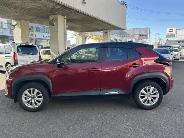 トヨタ ヤリスクロス G 宮城県 2020(令2)年 4.6万km ブラックマイカ/センシュアルレッドマイカ ・ワンオーナー/・純正ナビ/（Bluetooth/ミラキャスト/スマートデバイスリンク）/・全方位カメラ/・レーダークルーズコントロール/・レーンキープアシスト/・後方警戒システム/・衝突軽減装置/・前後コーナーセンサー/・電動パーキングブレーキ/・ブレーキホールド/・革ステアリング/・ステアリングスイッチ/・MTモード/・電動格納ウィンカーミラー/・ETC/・ISOFIX/・LEDライト/・オートライト/・オートハイビーム/・リアプライバシーガラス/・バイザー/・フロアマット/・W＋サイドエアバッグ/ABS/・純正16インチアルミホイール/・スマートキー/・プッシュスタート/・取扱説明書/・保証書