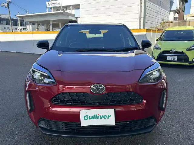 トヨタ ヤリスクロス G 宮城県 2020(令2)年 4.6万km ブラックマイカ/センシュアルレッドマイカ ・ワンオーナー/・純正ナビ/（Bluetooth/ミラキャスト/スマートデバイスリンク）/・全方位カメラ/・レーダークルーズコントロール/・レーンキープアシスト/・後方警戒システム/・衝突軽減装置/・前後コーナーセンサー/・電動パーキングブレーキ/・ブレーキホールド/・革ステアリング/・ステアリングスイッチ/・MTモード/・電動格納ウィンカーミラー/・ETC/・ISOFIX/・LEDライト/・オートライト/・オートハイビーム/・リアプライバシーガラス/・バイザー/・フロアマット/・W＋サイドエアバッグ/ABS/・純正16インチアルミホイール/・スマートキー/・プッシュスタート/・取扱説明書/・保証書