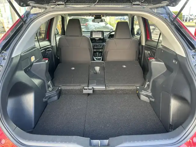 トヨタ ヤリスクロス G 宮城県 2020(令2)年 4.6万km ブラックマイカ/センシュアルレッドマイカ ・ワンオーナー/・純正ナビ/（Bluetooth/ミラキャスト/スマートデバイスリンク）/・全方位カメラ/・レーダークルーズコントロール/・レーンキープアシスト/・後方警戒システム/・衝突軽減装置/・前後コーナーセンサー/・電動パーキングブレーキ/・ブレーキホールド/・革ステアリング/・ステアリングスイッチ/・MTモード/・電動格納ウィンカーミラー/・ETC/・ISOFIX/・LEDライト/・オートライト/・オートハイビーム/・リアプライバシーガラス/・バイザー/・フロアマット/・W＋サイドエアバッグ/ABS/・純正16インチアルミホイール/・スマートキー/・プッシュスタート/・取扱説明書/・保証書