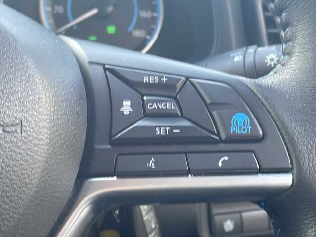 日産 リーフ X Vセレクション 京都府 2021(令3)年 2.7万km オレンジⅡ 純正メモリナビ/アラウンドビューモニター/プロパイロット/ブラインドスポットモニター/インテリジェンスルームミラー/前席シートヒーター/LEDヘッドライト/ビルトインETC/ステアリングヒーター