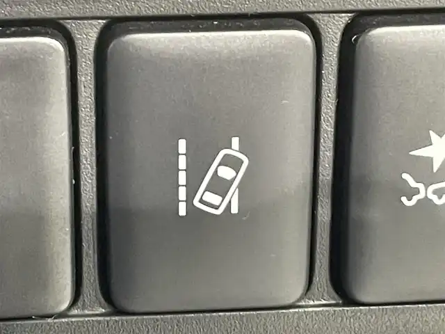 三菱 デリカＤ：５ ジャスパー 愛知県 2023(令5)年 1.8万km ブラックダイヤモンド/グラファイトグレーメタリック マルチビューモニター　/ＡＣ１００Ｖ　/JASPERコンプリートパッケージ/マットフラップ/エンジンフードエンブレム/電動バックドア　/両側パワースライドドア　/レーダークルーズコントロール/衝突軽減ブレーキ　/シートヒーター　/ステアリングヒーター　/レーンキープアシスト　/ブラインドスポットモニター/パドルシフト　/パワーシート　/ＬＥＤヘッドライト/LEDフォグランプ/アイドリングストップ/純正フロアマット　/ラゲッジガード/プッシュスタート/　　-スマートキー