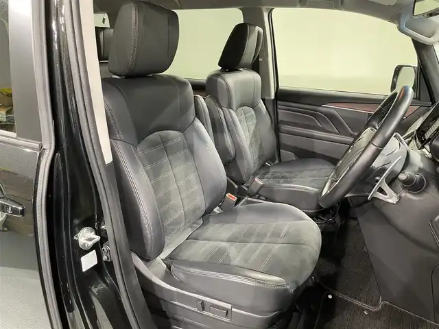 三菱 デリカＤ：５ ジャスパー 愛知県 2023(令5)年 1.8万km ブラックダイヤモンド/グラファイトグレーメタリック マルチビューモニター　/ＡＣ１００Ｖ　/JASPERコンプリートパッケージ/マットフラップ/エンジンフードエンブレム/電動バックドア　/両側パワースライドドア　/レーダークルーズコントロール/衝突軽減ブレーキ　/シートヒーター　/ステアリングヒーター　/レーンキープアシスト　/ブラインドスポットモニター/パドルシフト　/パワーシート　/ＬＥＤヘッドライト/LEDフォグランプ/アイドリングストップ/純正フロアマット　/ラゲッジガード/プッシュスタート/　　-スマートキー