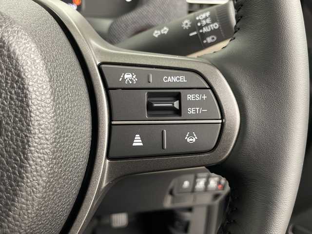 ホンダ フリード ハイブリット e:HEV AIR EX 埼玉県 2025(令7)年 0.1千km メテオロイドグレーメタリック 登録済未使用車/純正メモリナビ/Bluetooth/フルセグ/バックカメラ/両側パワースライドドア/ホンダセンシング/・レーダークルーズコントロール/・レーンキープアシスト/・衝突軽減システム/・誤発進抑制機能/・標識認識機能/前席シートヒーター/ハーフレザーシート/純正１５インチアルミホイール/プッシュスタート/スマートキー/スペアキー